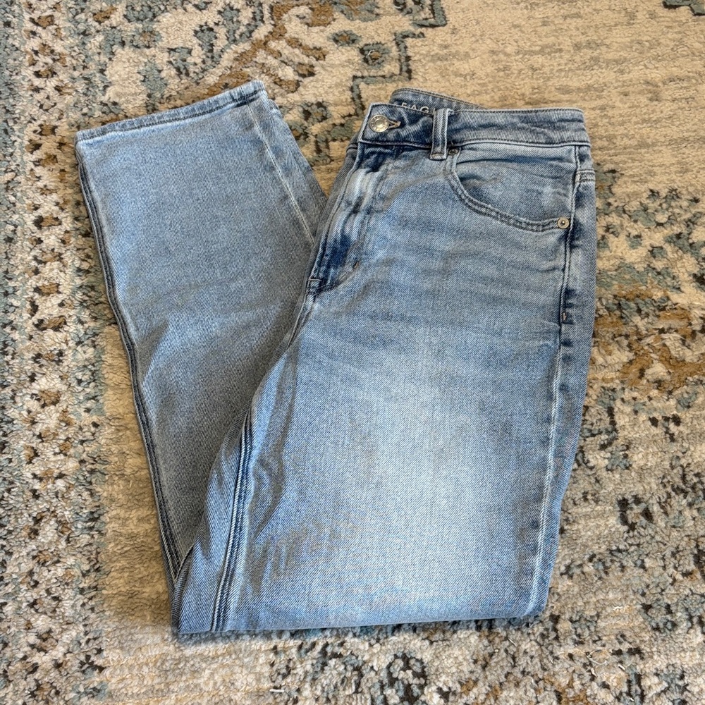 American Eagle Light Blue Mom Straight Leg Jeans